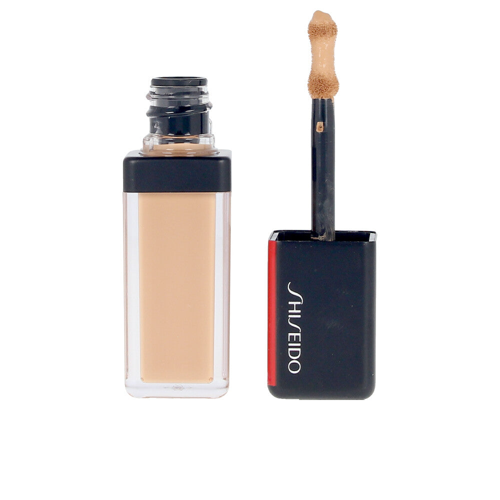 5.8 ml curved-aplicator liquid concealer tube, shade 102 Fair, long-wear