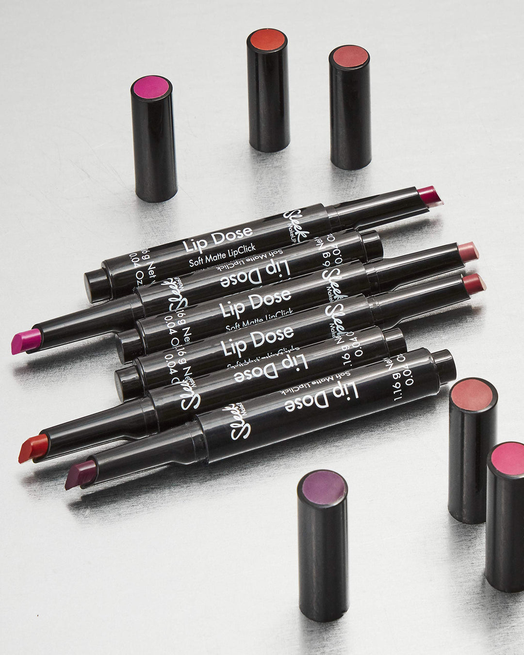 Matte click lipstick stick with teardrop tip, 1.16 g, vegan