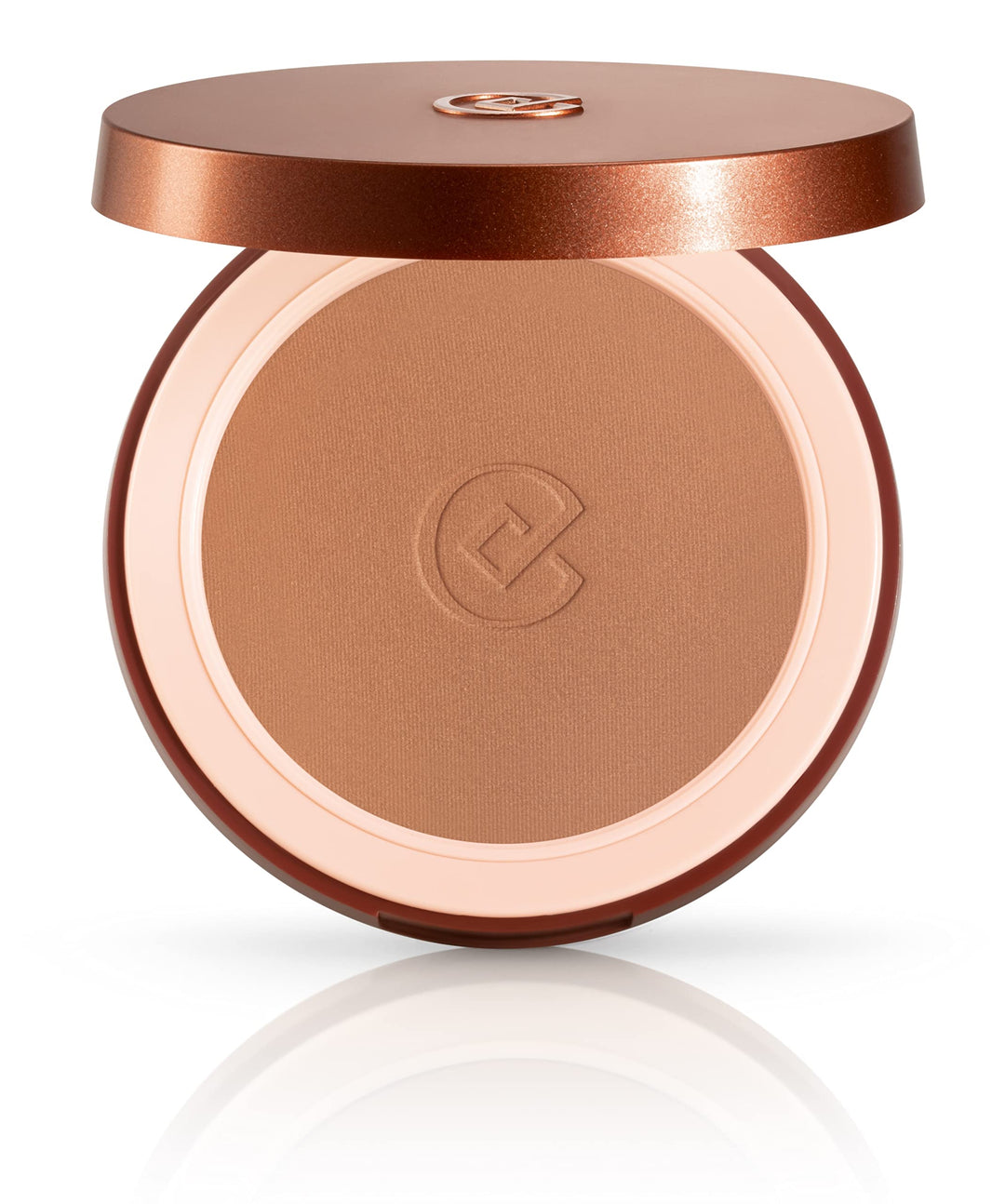 Compact silk-effect bronzer in 4.4 Hawaii matte, refillable recycled packaging