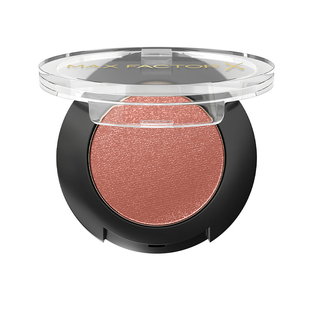 Single 2 g pressed eye shadow pan, shade 04 Magical Dusk, satin finish
