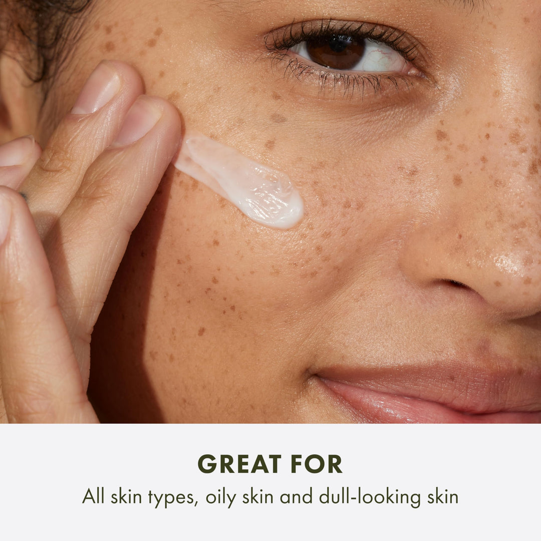 30 ml pot of oil-free energising gel-cream for Women, light texture visible