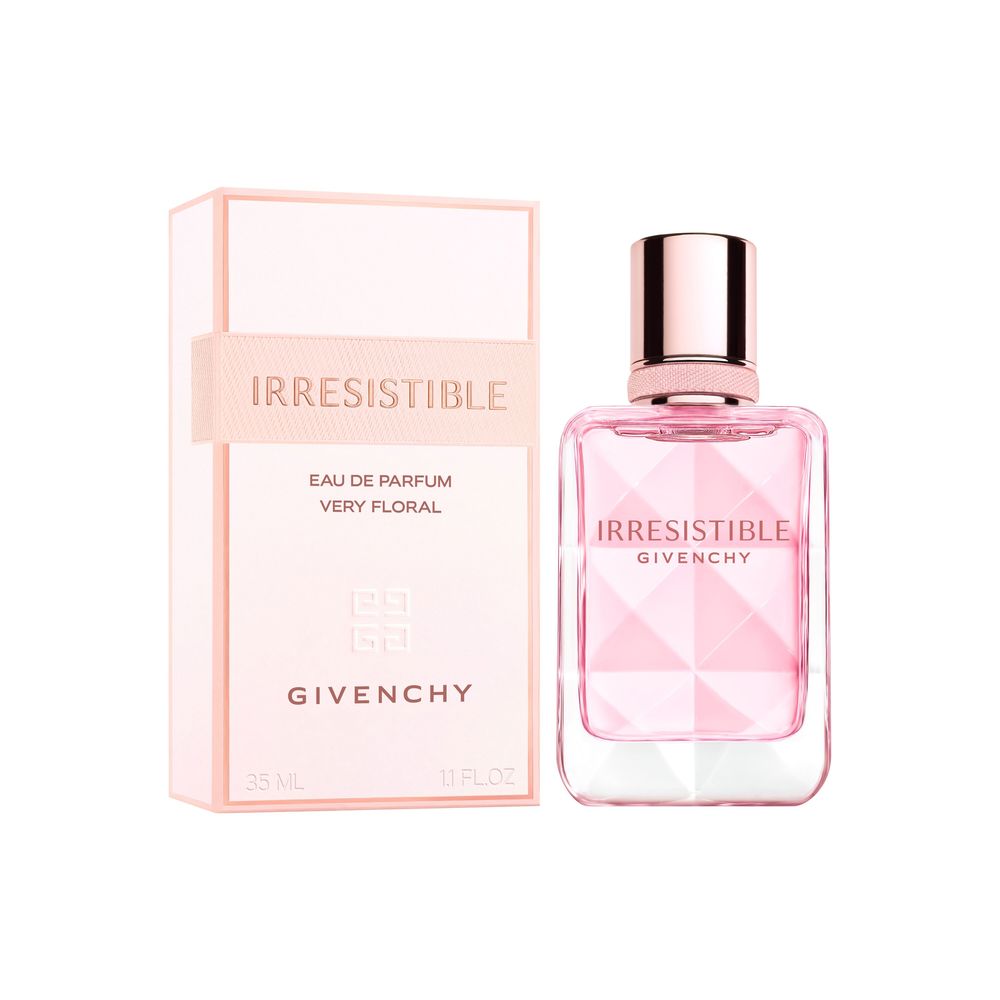 A Captivating Floral Expression in Soft Pink Hues