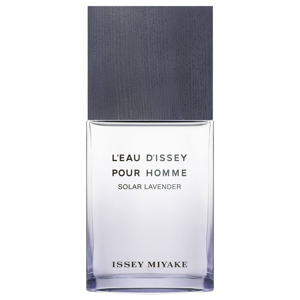 Violet-tinted glass bottle with wooden cap; aromatic woody-aquatic fragrance, 50 ml