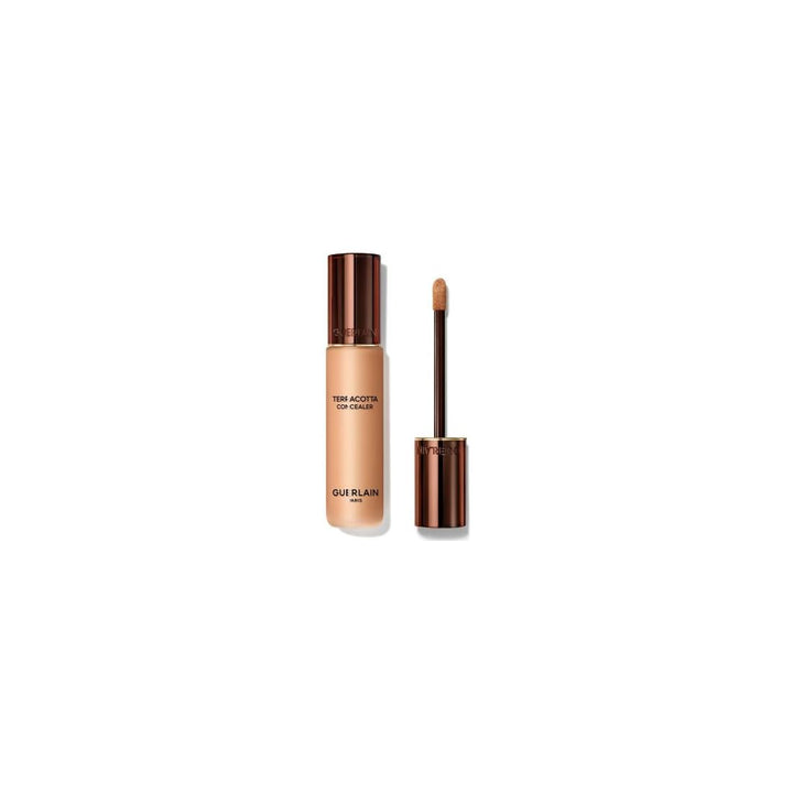 Compact tube of terracotta concealer, neutral shade, 11.5 ml