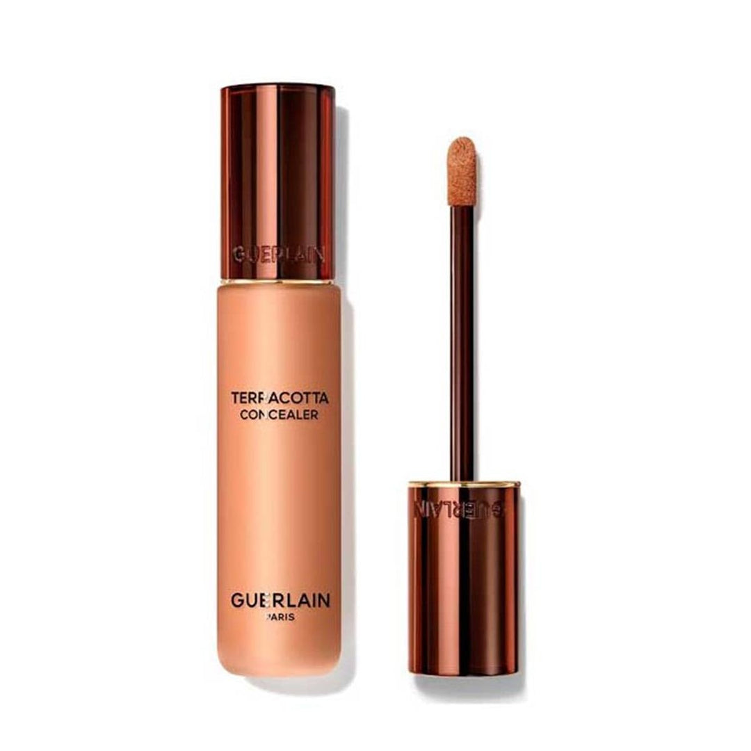 Compact tube of terracotta liquid-to-powder corrector, 11.5 ml, shade 5N