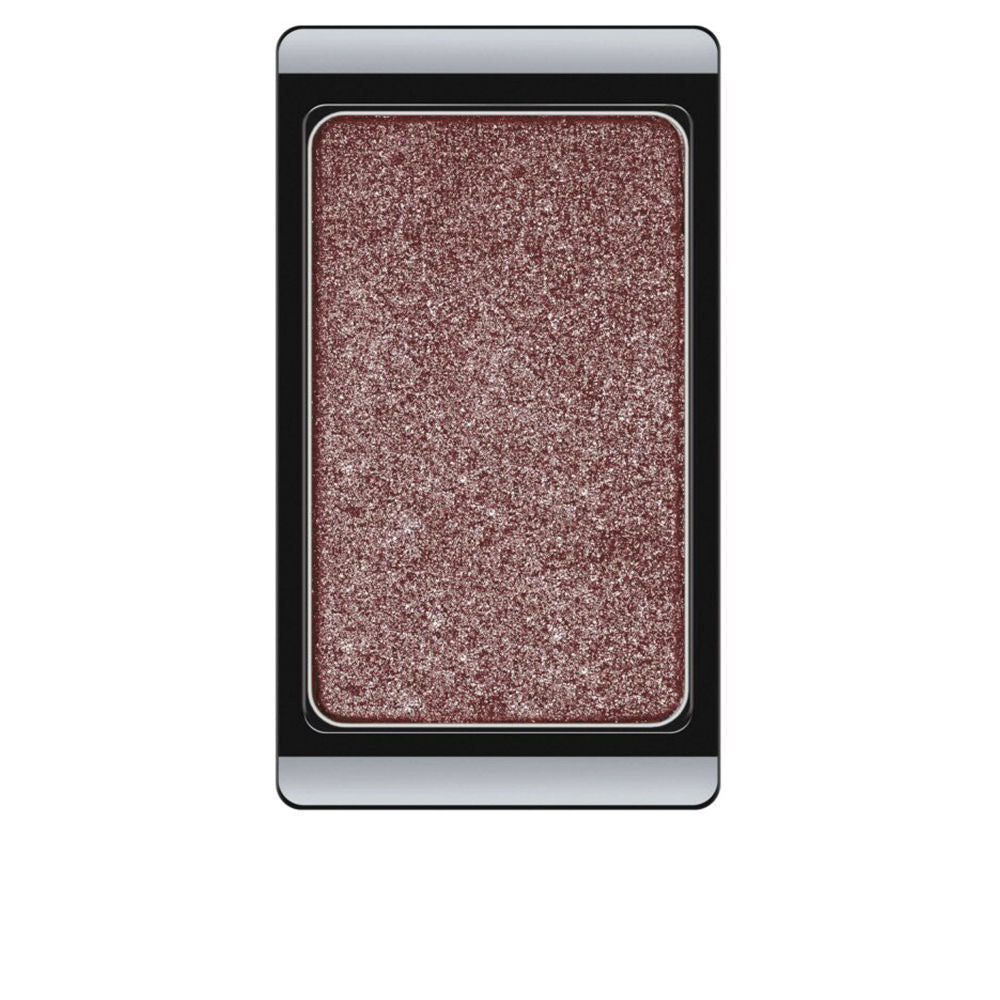 Compact refillable pressed eyeshadow in pearly rose 0.8 g, shimmer finish