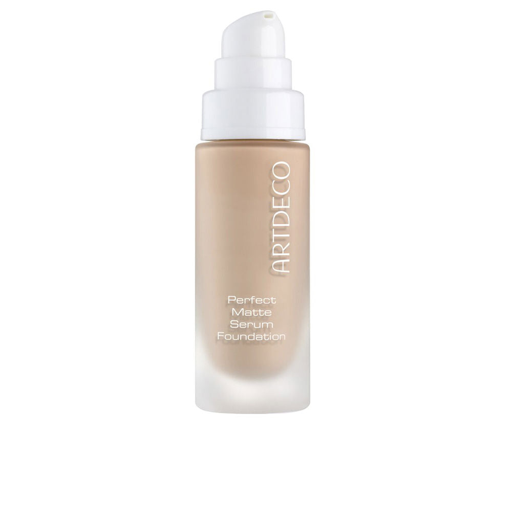 20 ml glass bottle of liquid foundation, neutral shade 46-sant