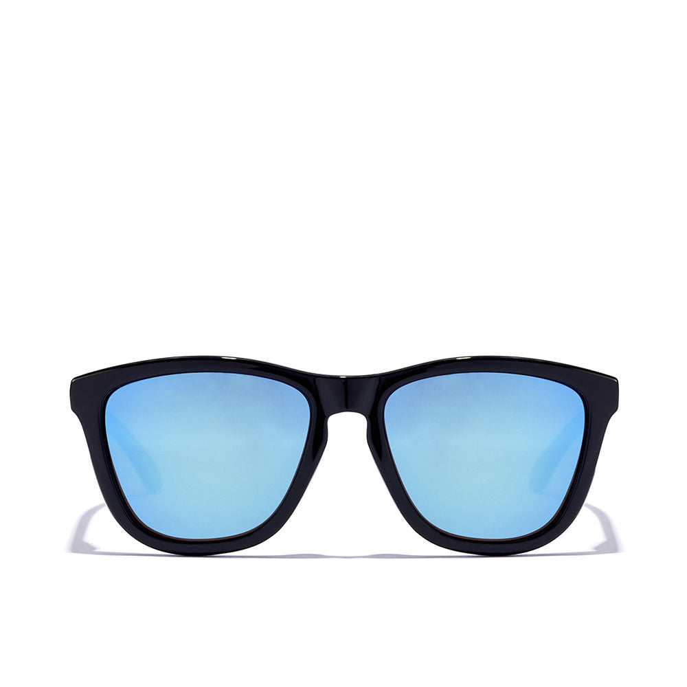 Black square unisex sunglasses with polarised lenses and TR‑90 frame