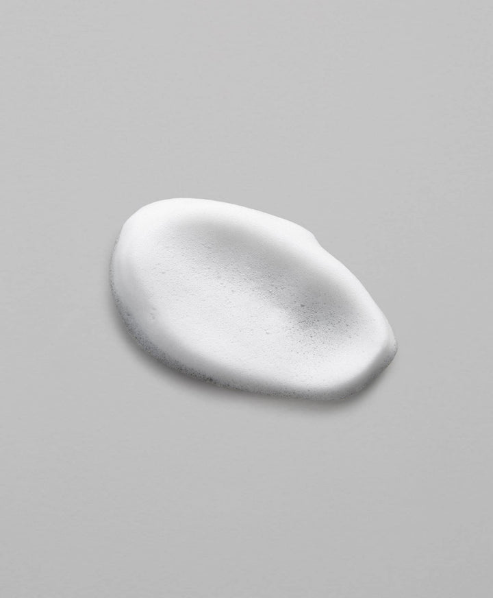 300 ml pear-scented medium-hold hair mousse in aerosol can for Unisex styling