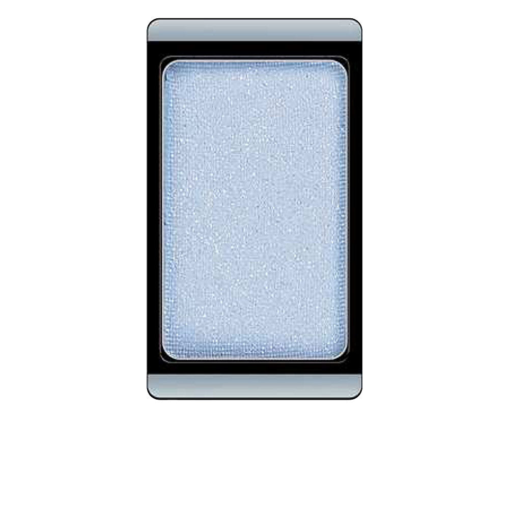 Single light-blue luminous pressed powder eyeshadow compact, 0.8 g