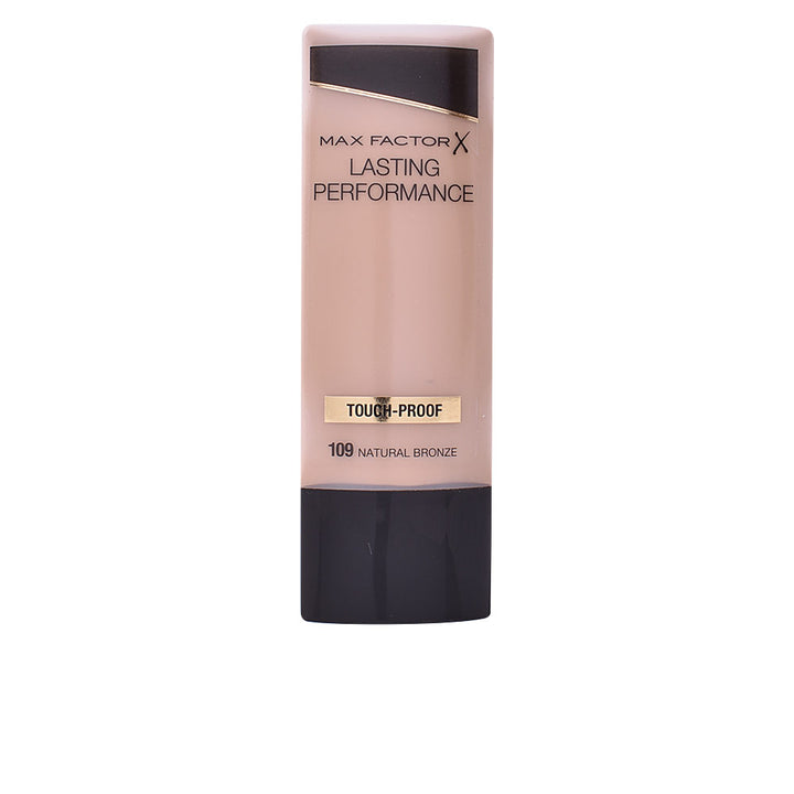 35 ml tube of liquid foundation in shade 109 Natural Bronze, fluid texture