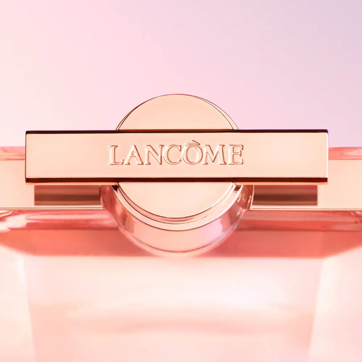 Refillable Feminine Fragrance with Sustainable Design